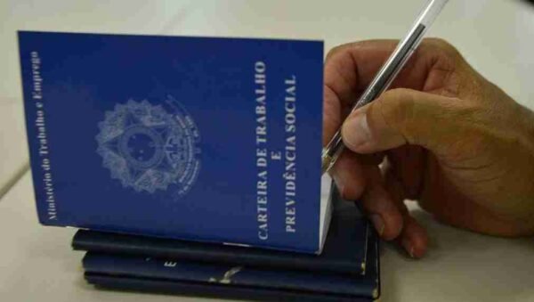 CDL Porto Alegre tem vagas de emprego em aberto para o varejo Copy