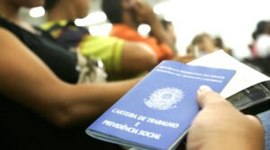 Estágio para acadêmicos de Direito e vagas para atendente; confira oportunidades – Agora Laguna