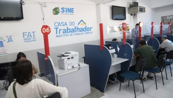 Casa do Trabalhador - rua Jundiaí, 63, bairro da Matriz; funcionamento de segunda a sexta-feira, das 8h às 17h