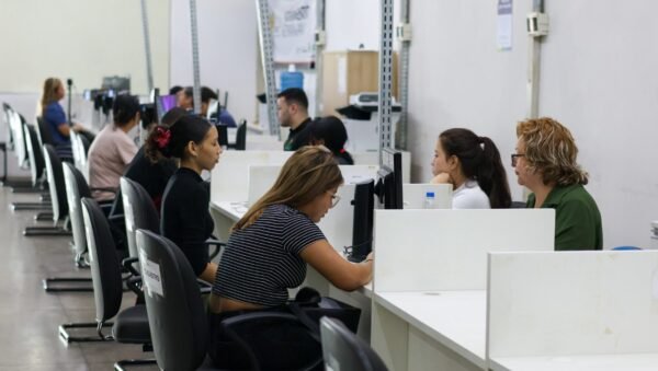 Sine Amazonas divulga 42 vagas de emprego para esta terça-feira