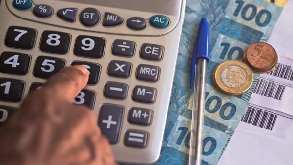 Deputado propõe transição entre Bolsa Família e trabalho formal