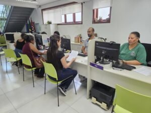 PAT de Ilhabela inicia semana com 127 vagas de emprego e oportunidades para quem não possui experiência