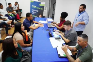 Programa Oportunidades tem vagas de emprego e serviços gratuitos em SG