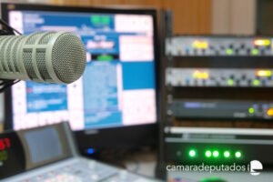 Proposta cria Banco Social do Emprego - Radioagência