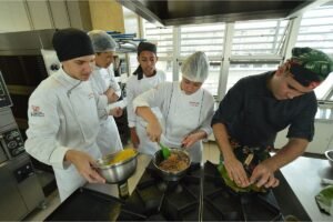 Centro de Integração da Cidadania de SP promove mutirão de emprego com mais de 100 vagas voltadas a mulheres nesta quinta (12)