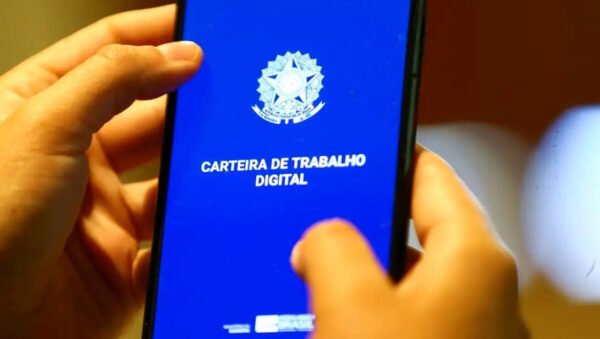 Geração de empregos desacelera no Brasil e afeta comércio